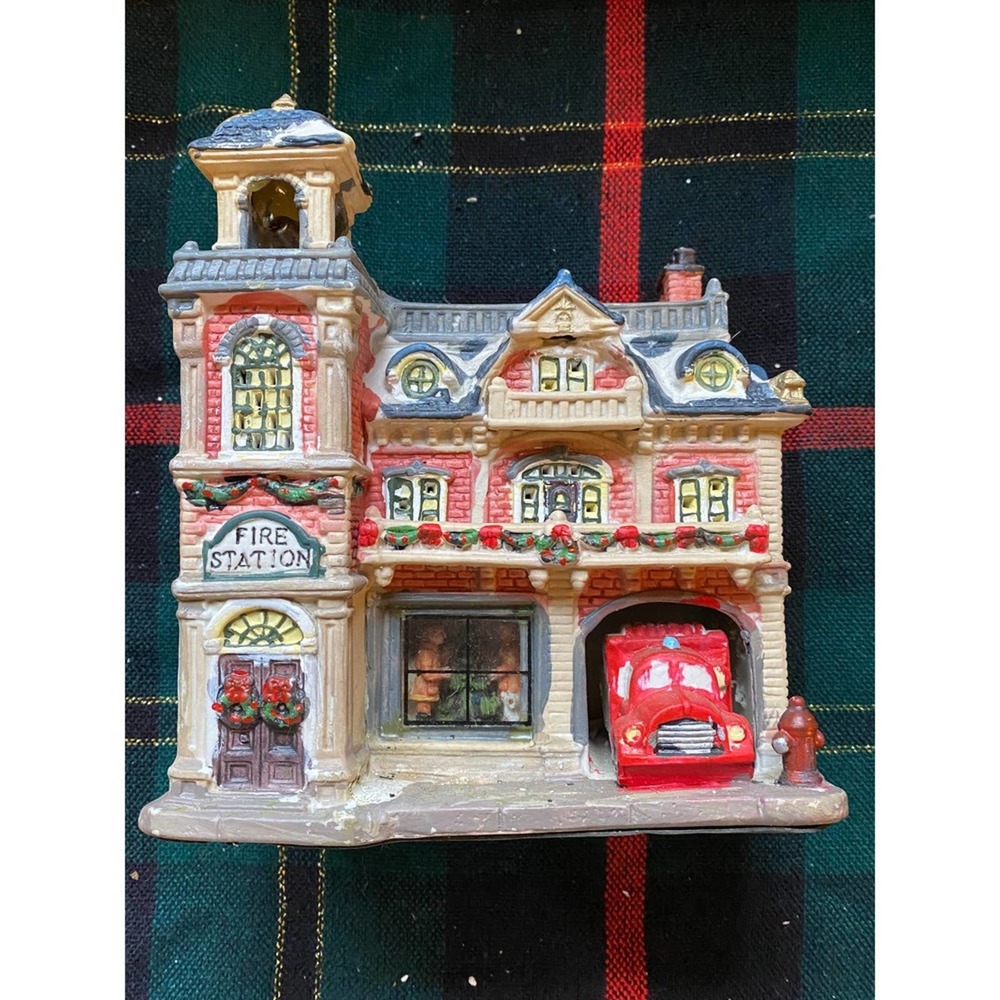 FIRE HOUSE  Bisque China Christmas Village Building‎